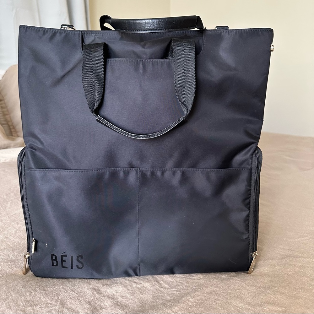 Béis “The Pumping Backpack” in black - Picture 4 of 5